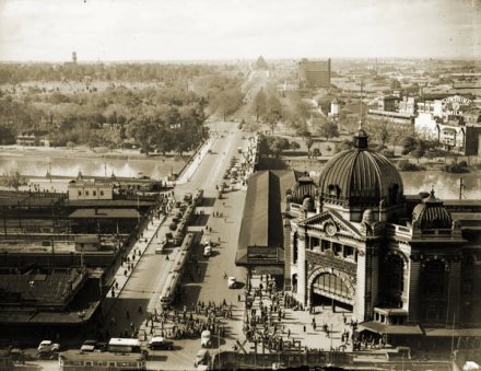 Looking south down St Kilda Road from the corner of Flinders and Swanston Streets, 1947. Photograph courtesy Public Record Office Victoria